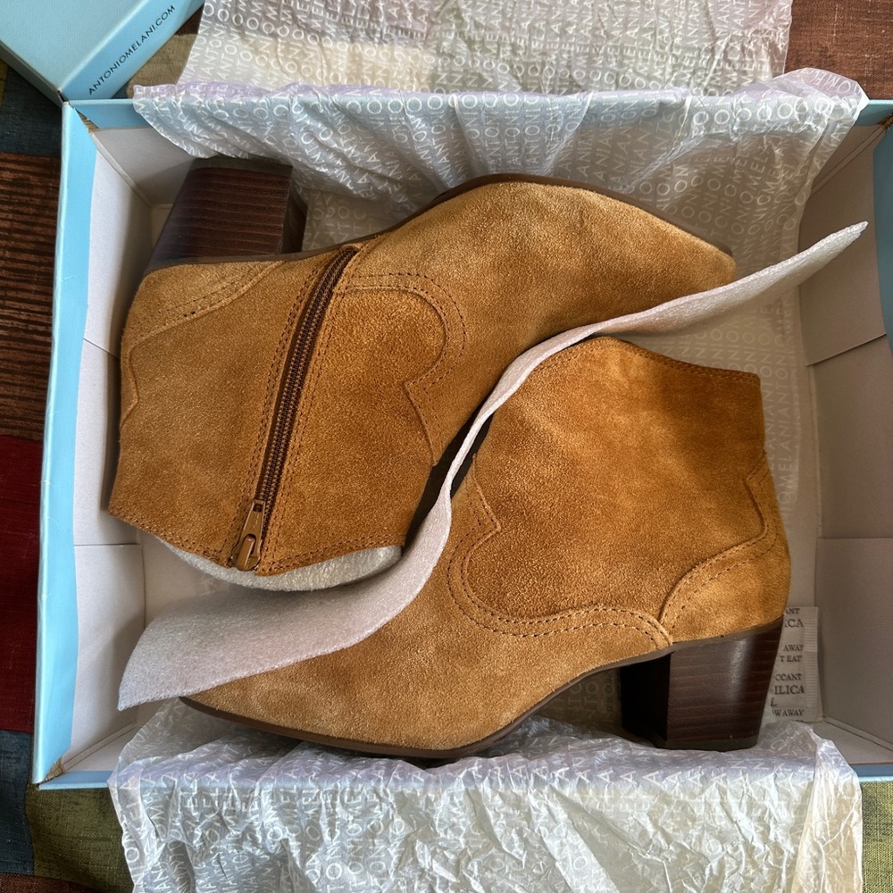 Antonio Melani Suede Ankle Boots size 7m